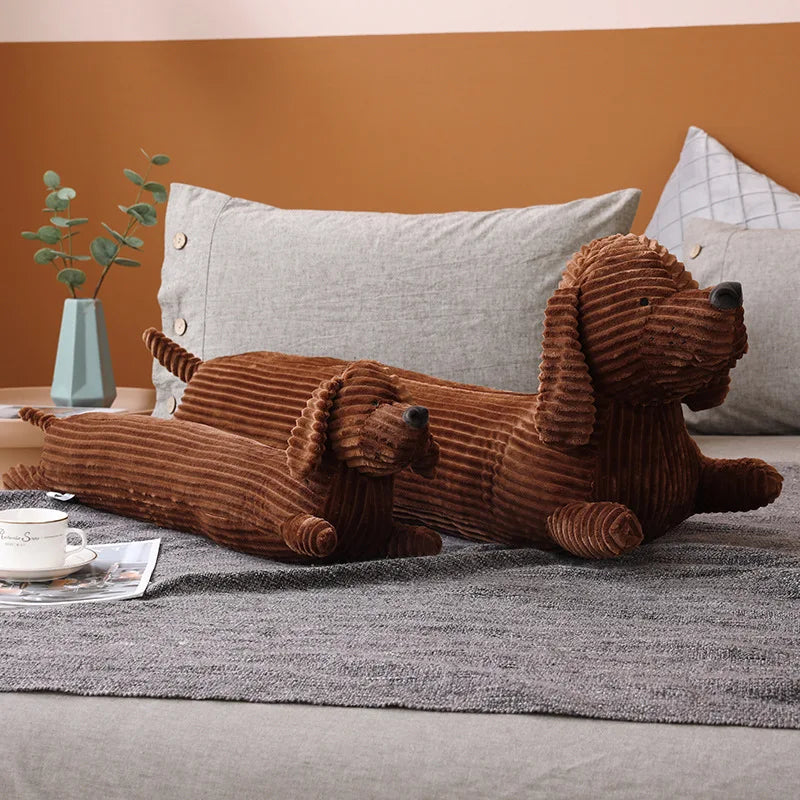 Teckel en peluche marron